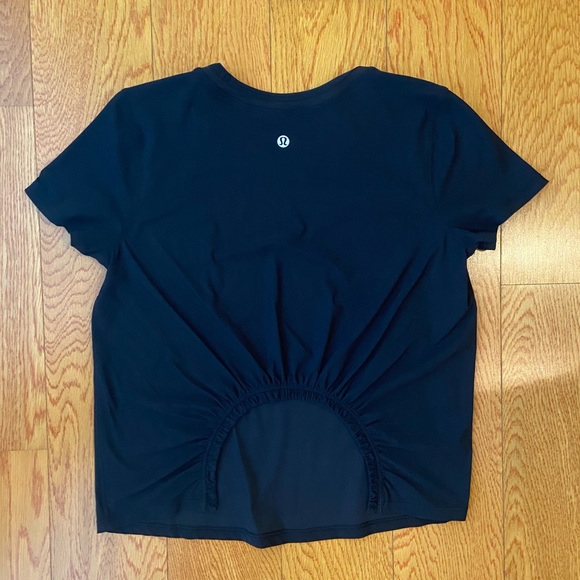 Lululemon Sunday Sprint Short Sleeve black top, size 2 - Picture 5 of 9